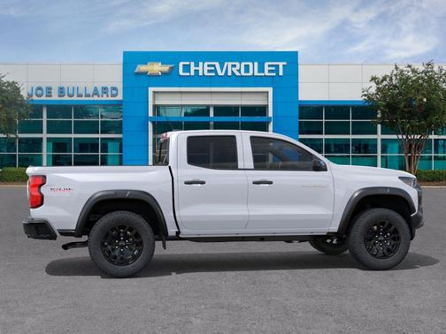 Summit White 2026 Chevrolet Colorado Trail Boss