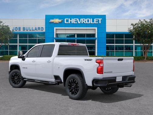 Summit White 2026 Chevrolet Silverado 2500 LT