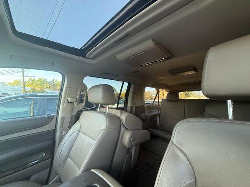 2016 Chevrolet Suburban LT