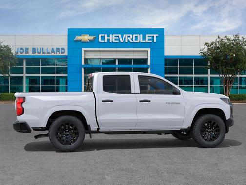 Summit White 2026 Chevrolet Colorado WT