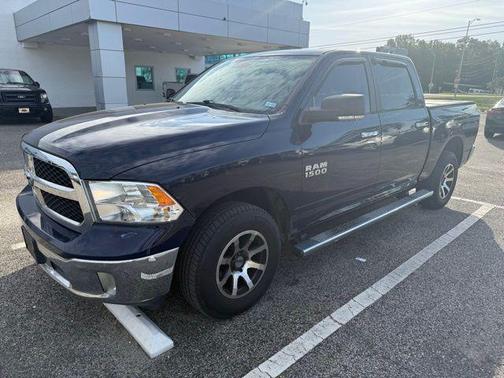 2017 RAM 1500 SLT