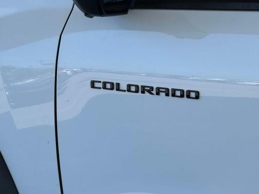 Summit White 2023 Chevrolet Colorado ZR2