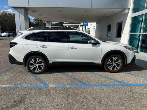 2021 Subaru Outback Touring