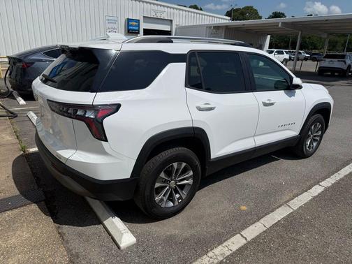 Summit White 2025 Chevrolet Equinox 1LT