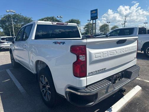 Summit White 2023 Chevrolet Silverado 1500 LT