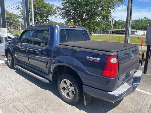 Dark Blue Pearl Clearcoat Metallic 2005 Ford Explorer Sport Trac XLT