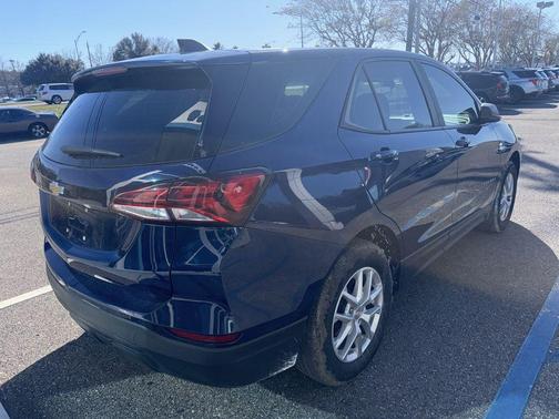 2023 Chevrolet Equinox LS