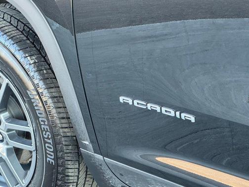 2025 GMC Acadia FWD Elevation