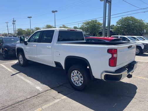 Summit White 2025 Chevrolet Silverado 2500 LT