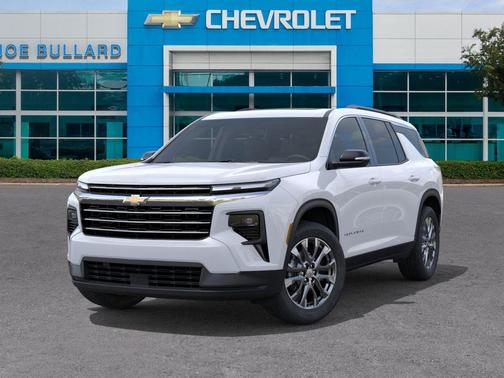 Polar White Tricoat 2026 Chevrolet Traverse LT