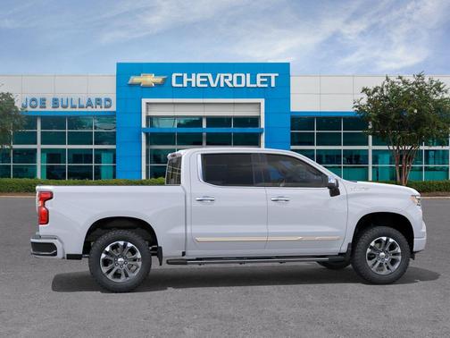 Polar White Tricoat 2026 Chevrolet Silverado 1500 High Country