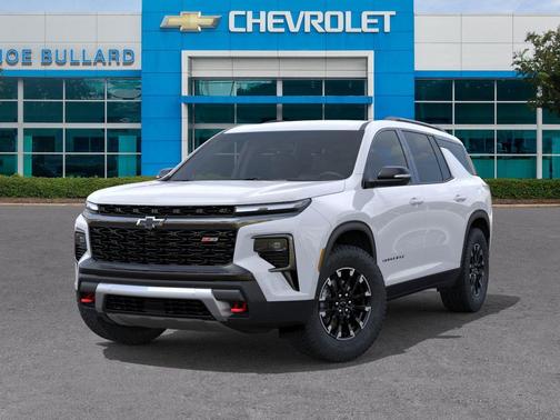 Polar White Tricoat 2026 Chevrolet Traverse AWD Z71