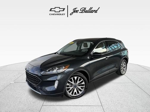 2022 Ford Escape Titanium