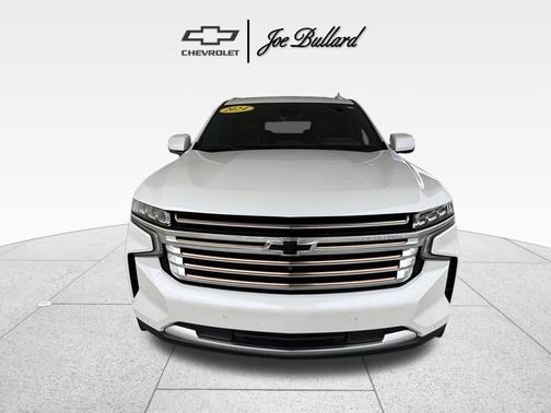 Iridescent Pearl Tricoat 2024 Chevrolet Suburban 2WD High Country