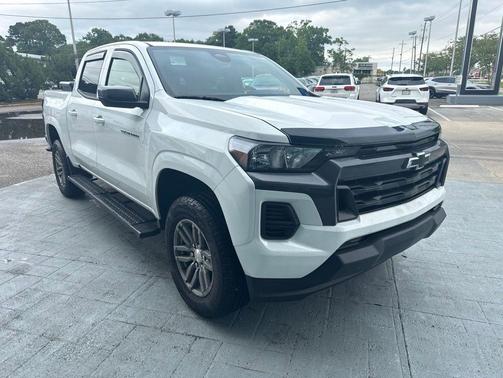 Summit White 2026 Chevrolet Colorado LT