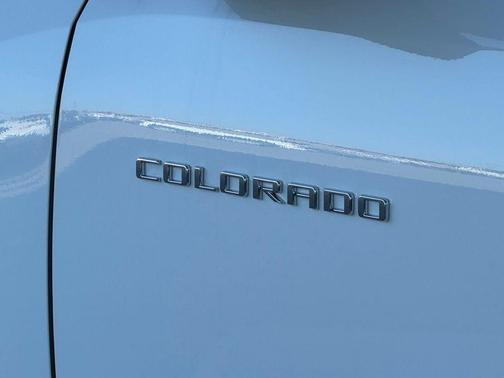 Summit White 2026 Chevrolet Colorado LT