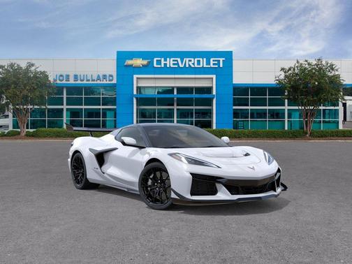 Arctic White 2026 Chevrolet Corvette ZR1
