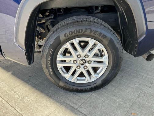 2022 Toyota Tundra SR5