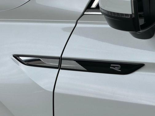 2022 Volkswagen Tiguan 2.0T SEL R-Line 4MOTION