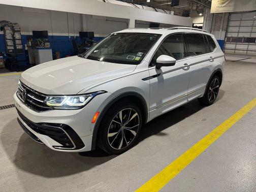 2022 Volkswagen Tiguan 2.0T SEL R-Line 4MOTION