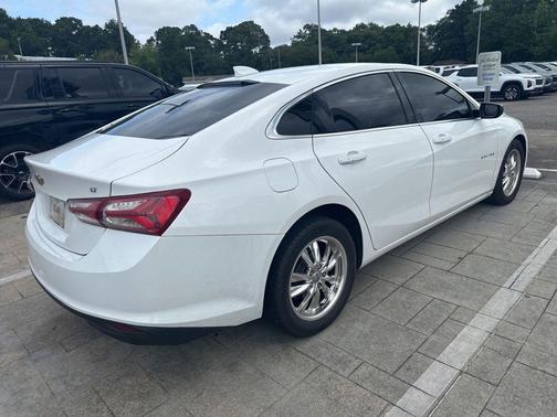 Summit White 2020 Chevrolet Malibu FWD LT