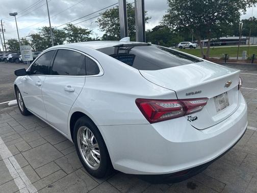 Summit White 2020 Chevrolet Malibu FWD LT