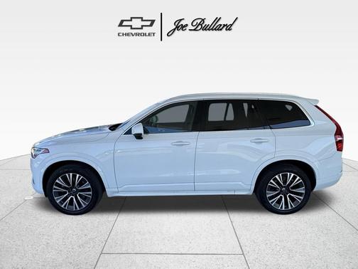 White 2021 Volvo XC90 T6 Momentum