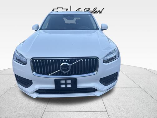 2021 Volvo XC90 T6 Momentum