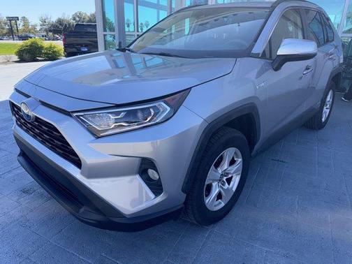 2020 Toyota RAV4 Hybrid XLE