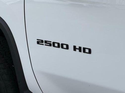 2024 Chevrolet Silverado 2500 Custom