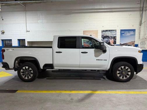 2024 Chevrolet Silverado 2500 Custom