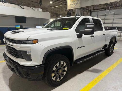 2024 Chevrolet Silverado 2500 Custom