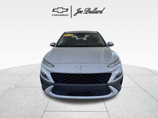 Cyber Silver 2022 Hyundai KONA SE