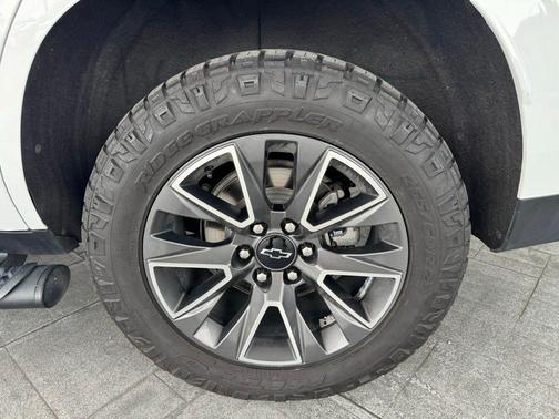 Summit White 2023 Chevrolet Tahoe 4WD Z71