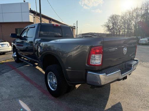2019 RAM 3500 Tradesman Crew Cab 4x4 8' Box