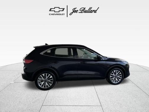 2021 Ford Escape Titanium