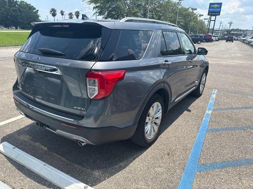 Carbonized Gray Metallic 2022 Ford Explorer Limited