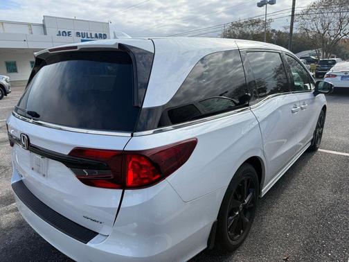 2024 Honda Odyssey Sport