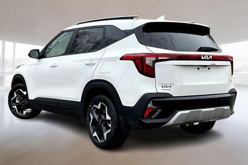 Snow White Pearl 2026 Kia Seltos S