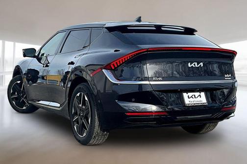 2025 Kia EV6 Wind