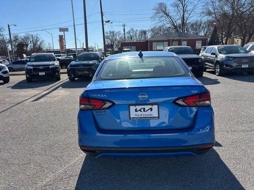 2023 Nissan Versa 1.6 SV