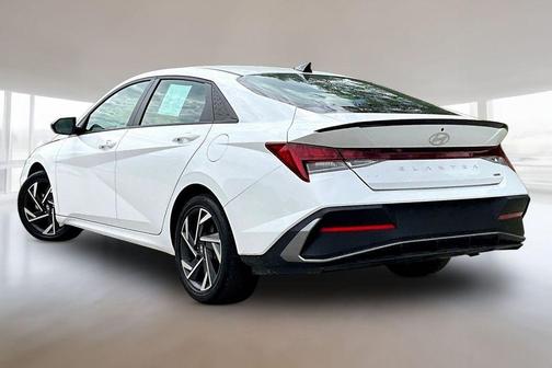 White 2025 Hyundai ELANTRA HEV SEL