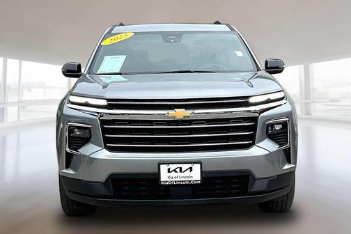 Sterling Gray Metallic 2025 Chevrolet Traverse LT