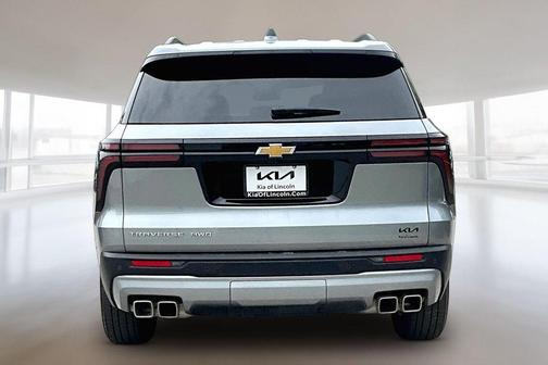 Sterling Gray Metallic 2025 Chevrolet Traverse LT