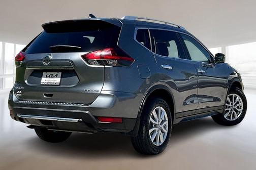 Gun Metallic 2018 Nissan Rogue SV