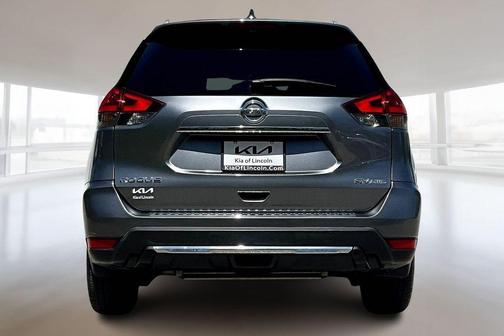 Gun Metallic 2018 Nissan Rogue SV