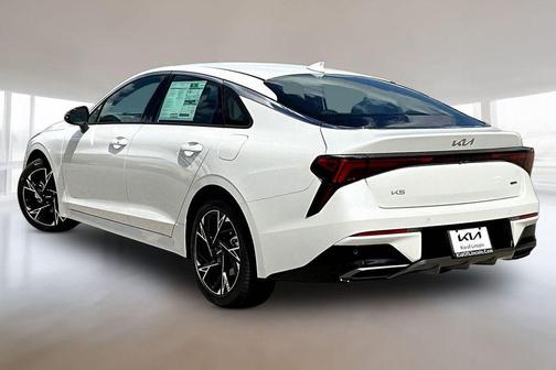 Snow White Pearl 2026 Kia K5 GT-Line