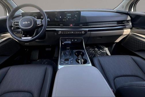 Snow White Pearl 2026 Kia Carnival LXS