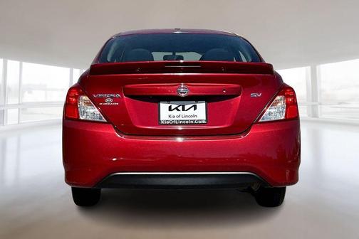 Cayenne Red Metallic 2019 Nissan Versa 1.6 SV