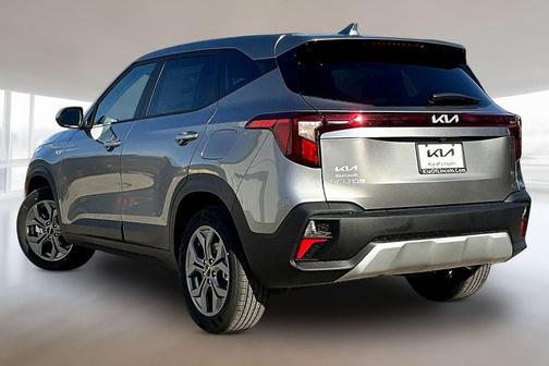 Steel Gray 2026 Kia Seltos LX